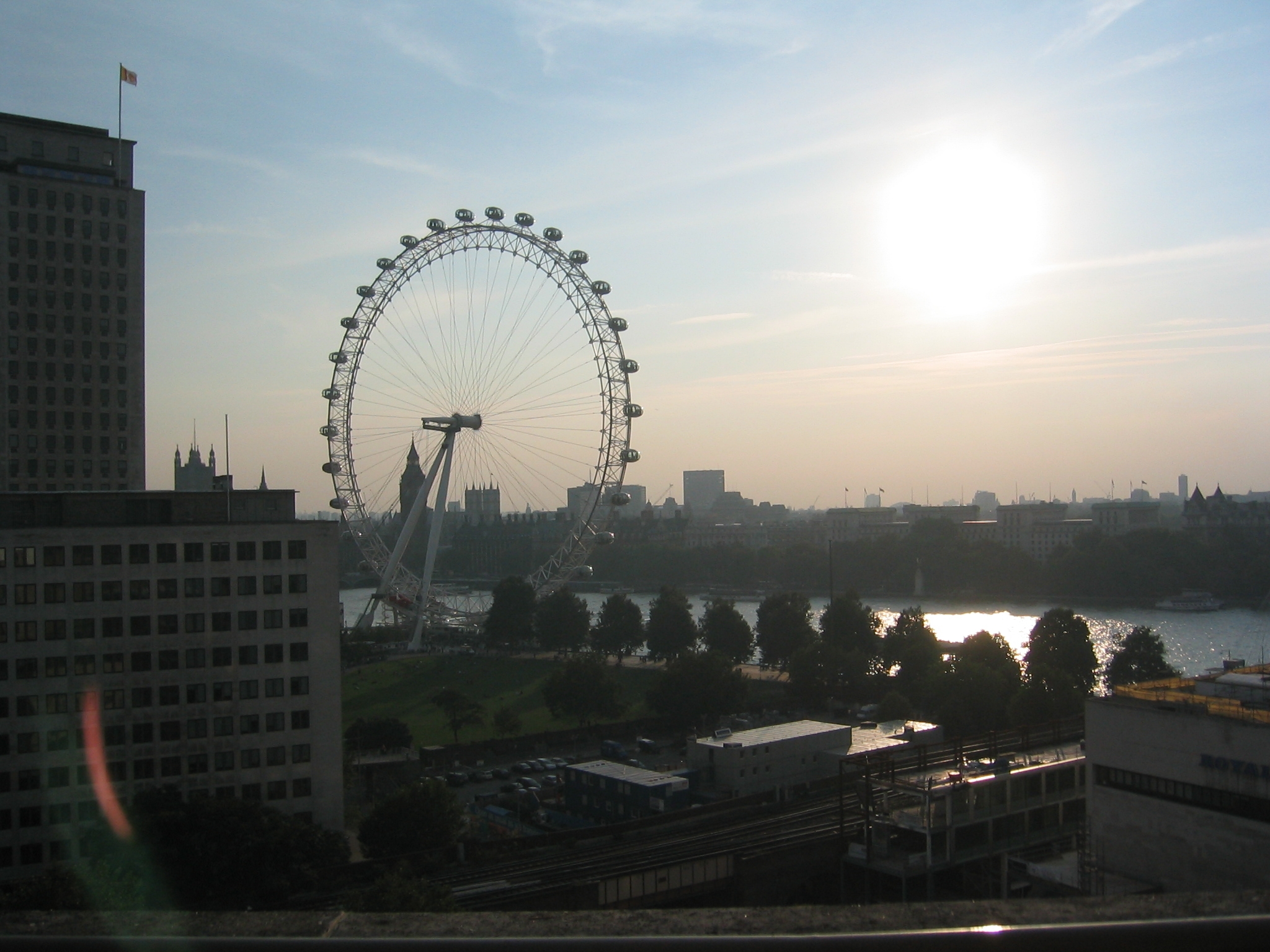 memoirlaunchlondon eye from white house state roomsept05